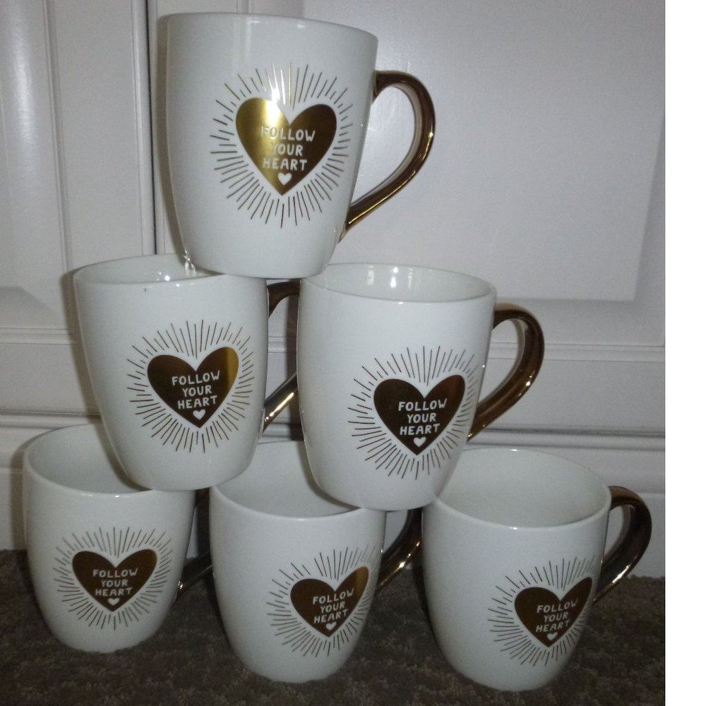 Lot of 6 Ceramic Mugs "Follow Your Heart" 18 oz  Coffee Cups Metallic Gold NWT